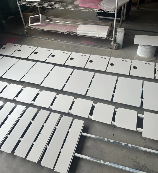 Rapid prototyping using real medical-grade ABS and PC plastic materials, ensuring the exact same strength as mass-produced injection molded parts.